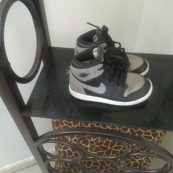 Sneakers - Picture 1 of 3